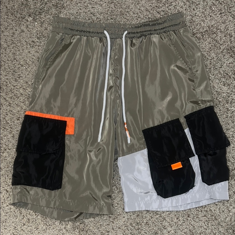 Stylish Men's Multi-Color Cargo Shorts